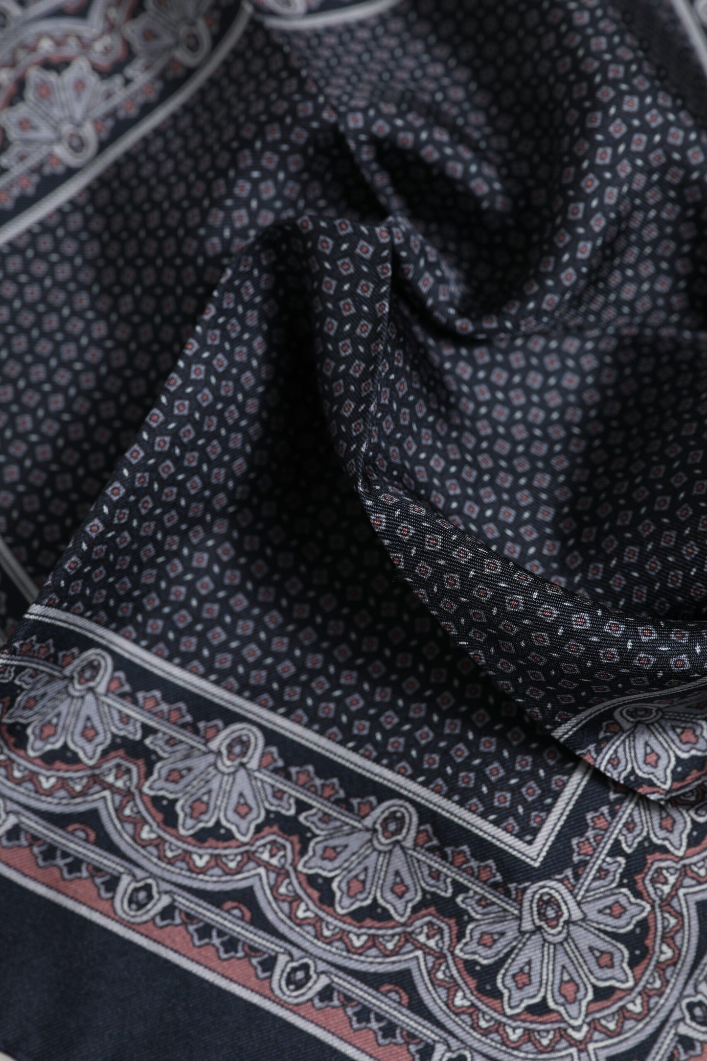 Foulard carré en soie fantaisie multicolore Dolce & Gabbana