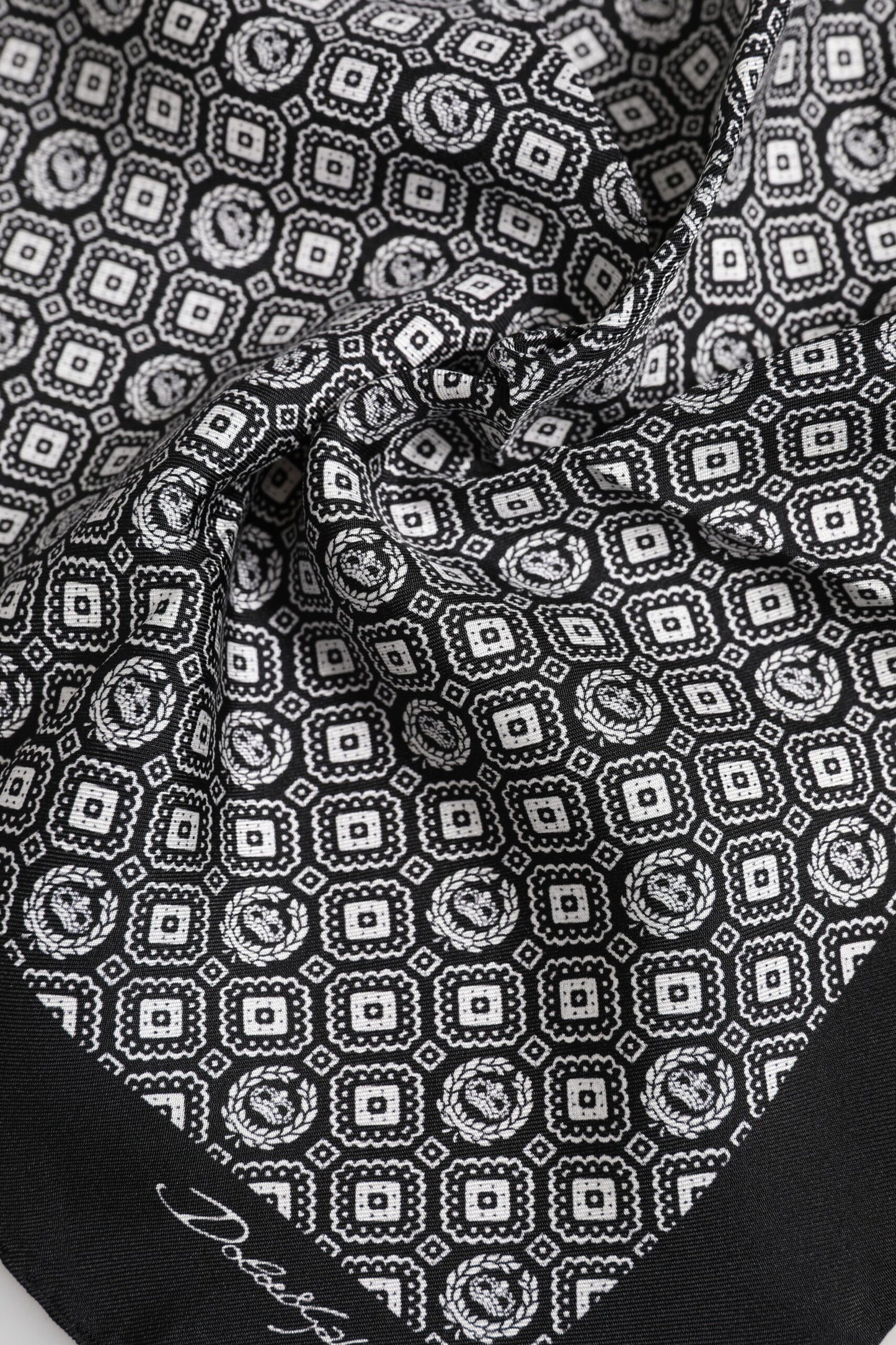 Foulard carré à motifs noir et blanc Dolce & Gabbana
