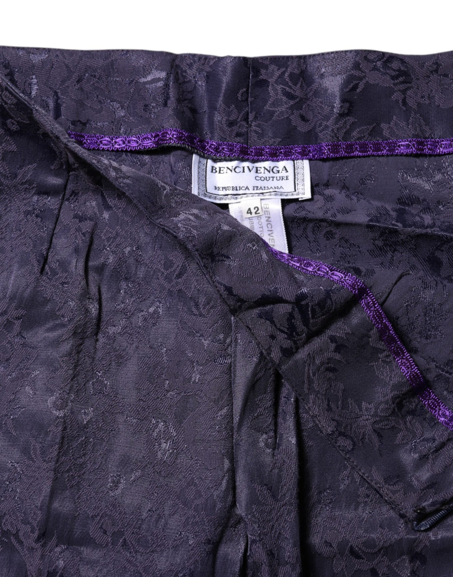 Pantalon taille haute en jacquard violet de BENCIVENGA