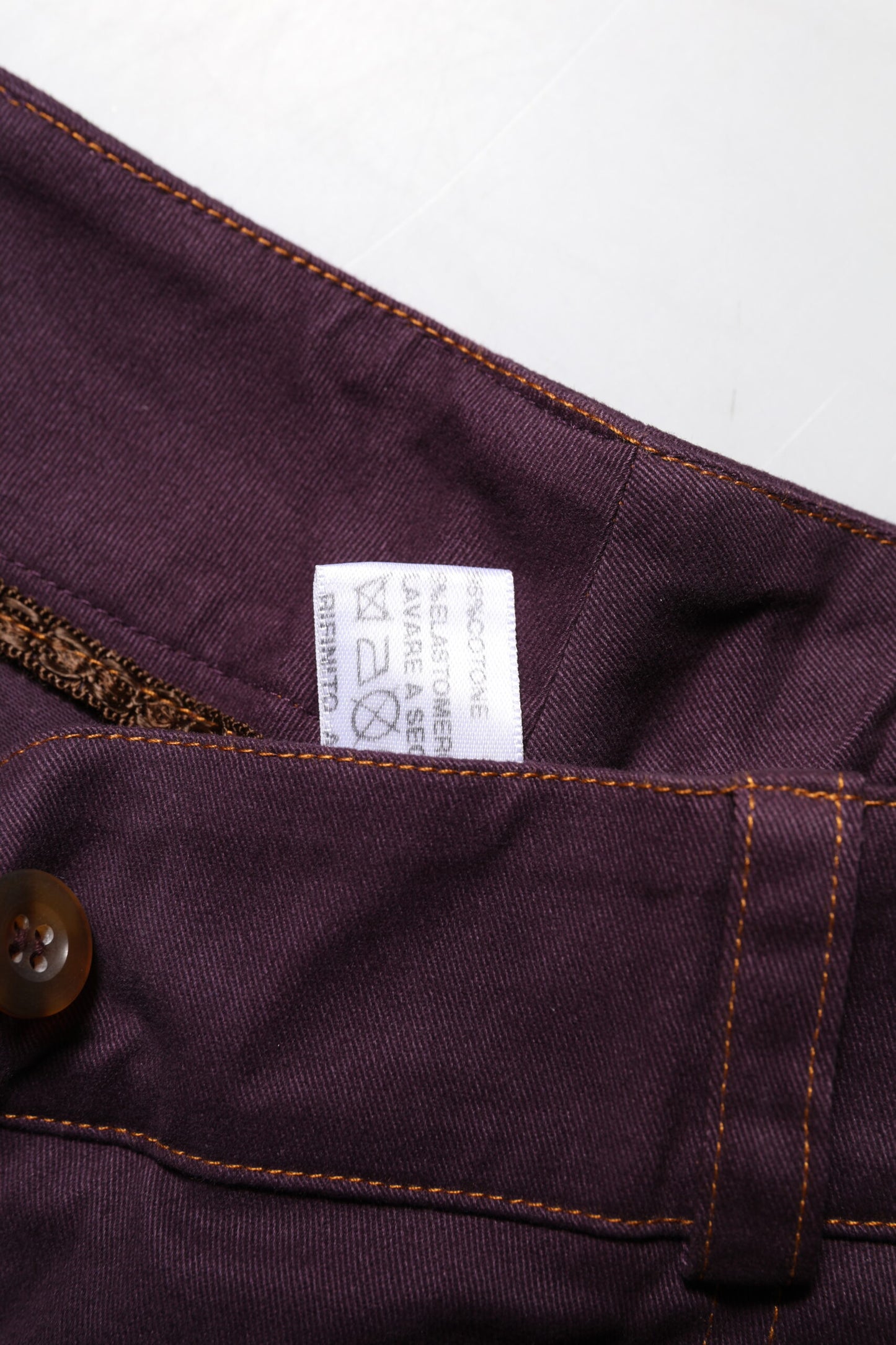 BENCIVENGA Pantalon violet taille haute et coupe évasée