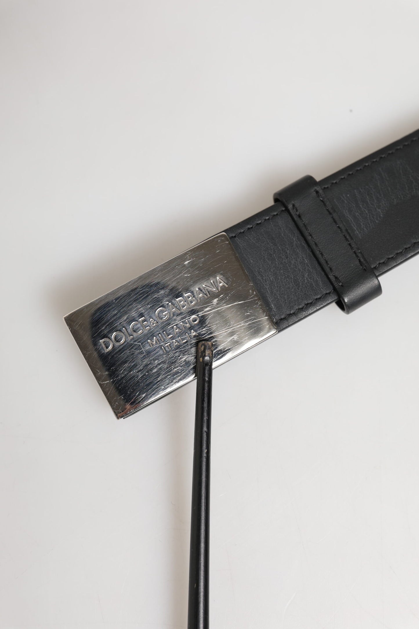 Ceinture classique en cuir noir Dolce & Gabbana avec boucle en métal et logo