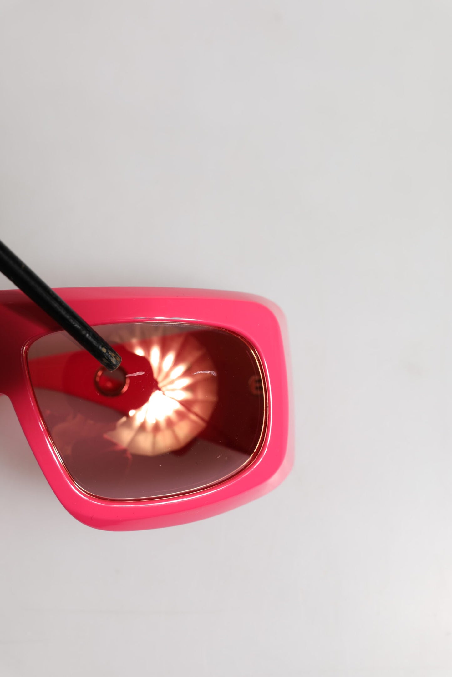 Dolce & Gabbana Pink Joy Therapy Oversized DG6178 Eyewear Zonnebril