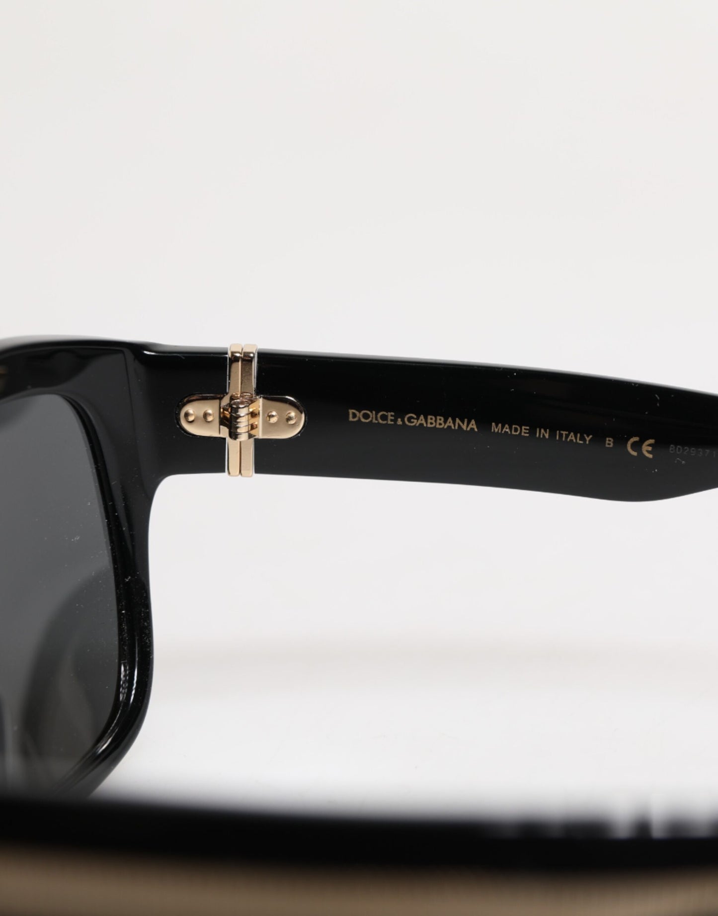 Dolce & Gabbana Zwart Vierkant Acetaat Montuur DG4398-F Eyewear Zonnebril