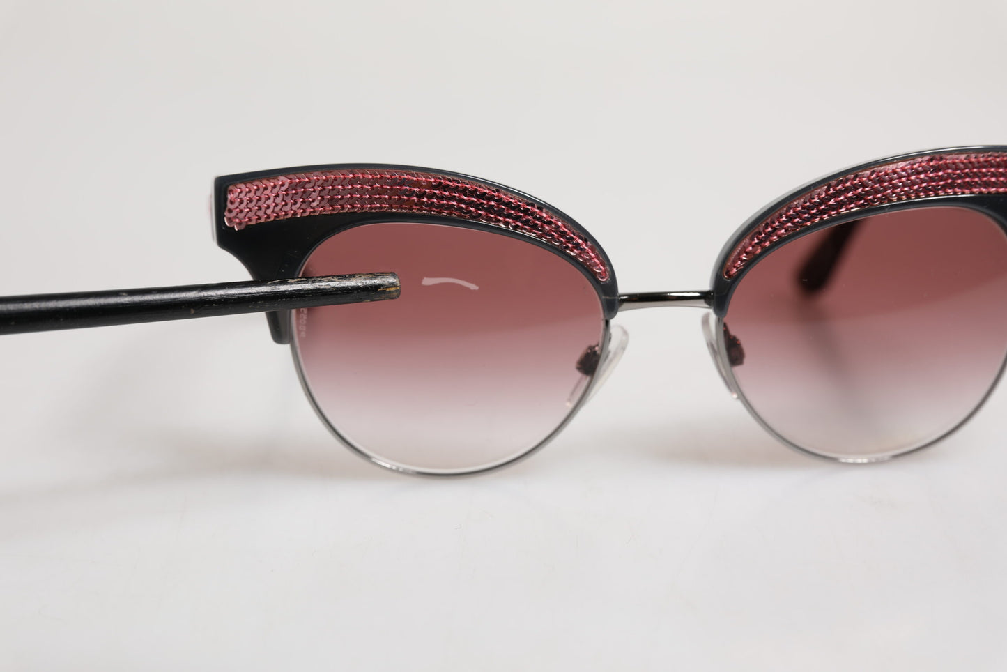 Dolce & Gabbana Zwart Roze Gespiegelde Cat Eye DG6109 Zonnebril met Pailletten