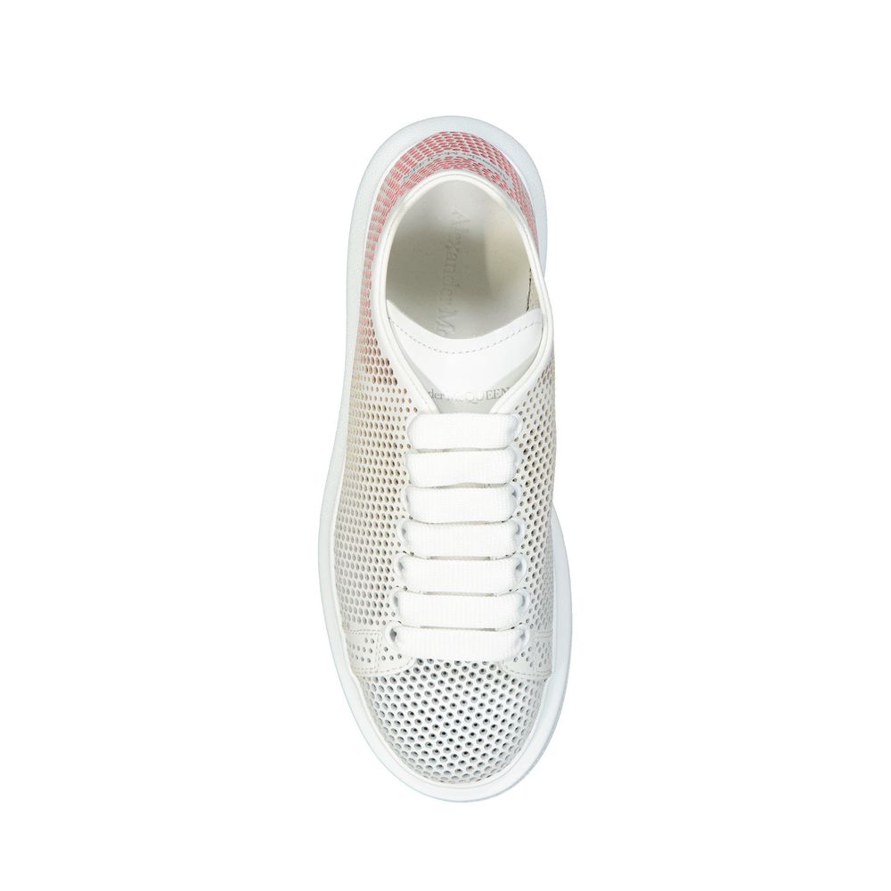 Sneakers à découpes pointillées et surdimensionnées d'Alexander McQueen