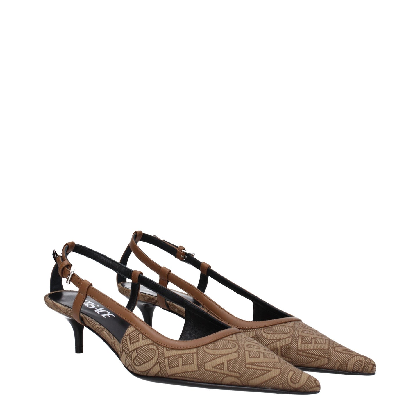 Versace pumps van beige stof met een gemiddelde hak.