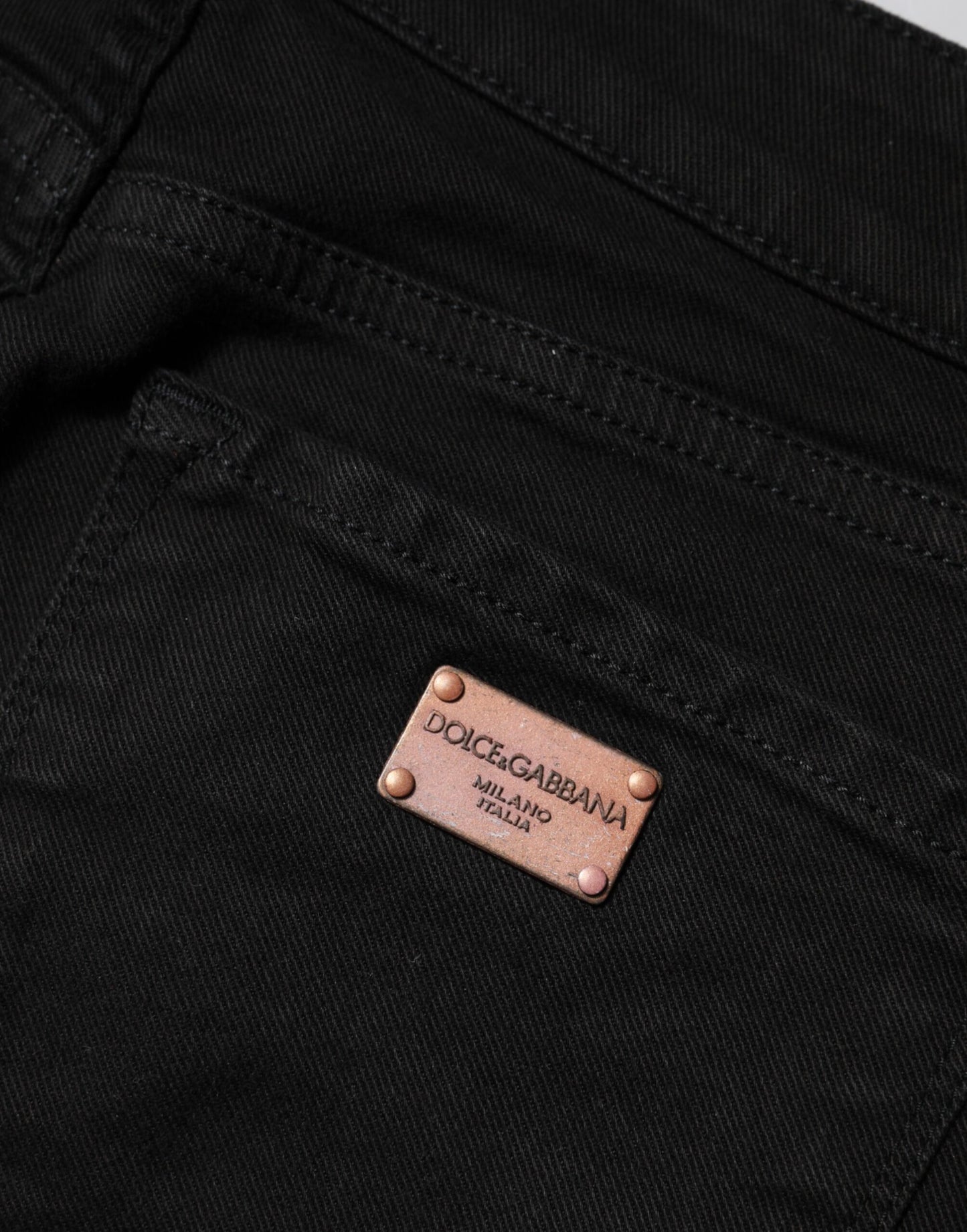 Dolce & Gabbana zwarte, strakke spijkerbroek van katoen met een middelhoge taille.