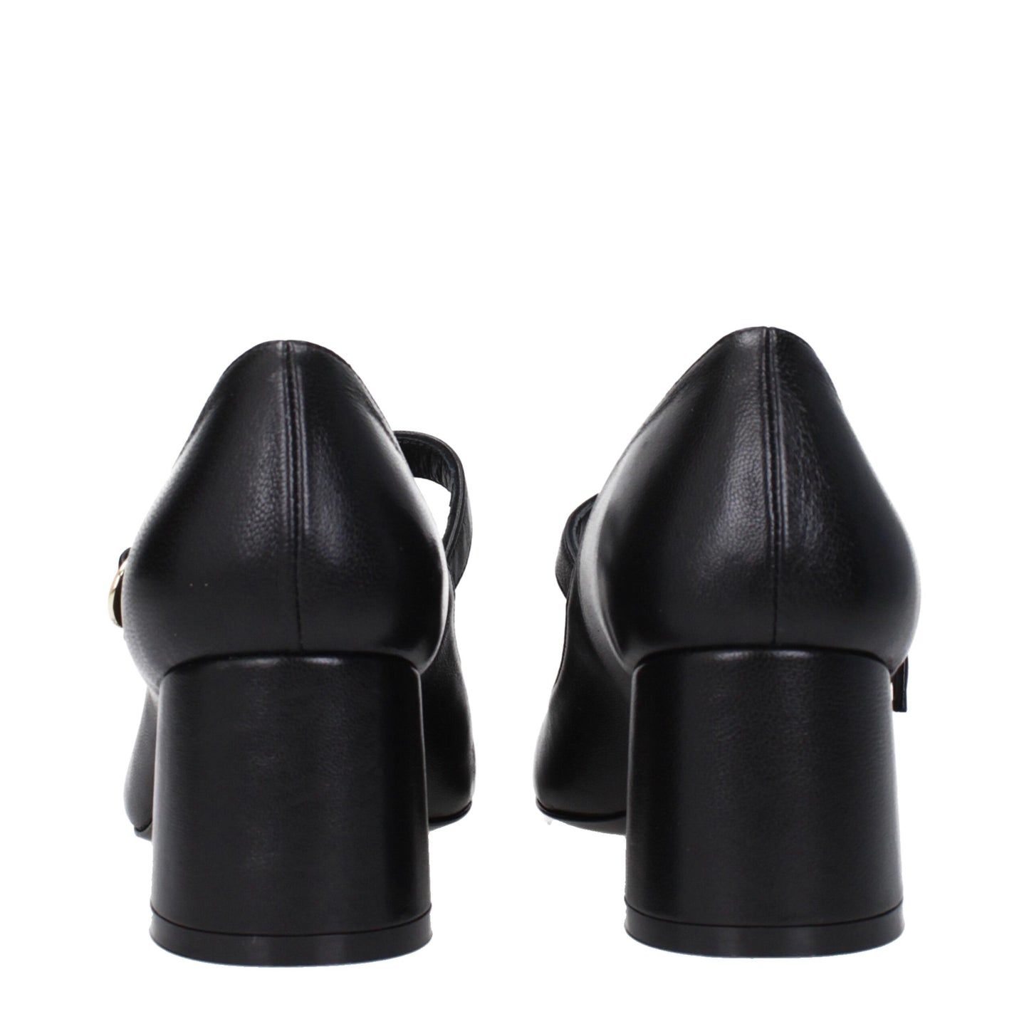 Stuart Weitzman leren pumps met een gemiddelde hak in het zwart.