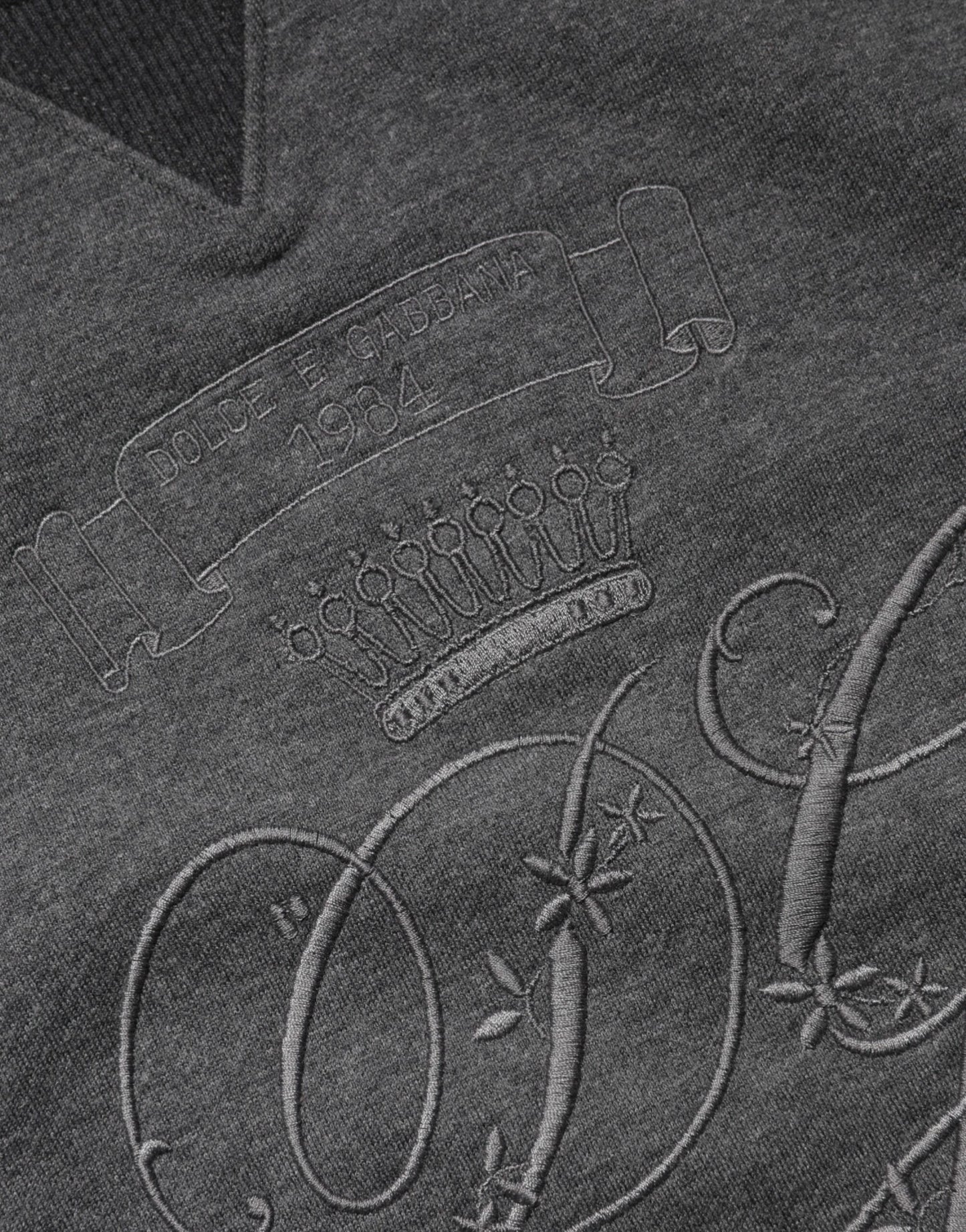 Pull en tricot gris brodé du logo DG de Dolce & Gabbana