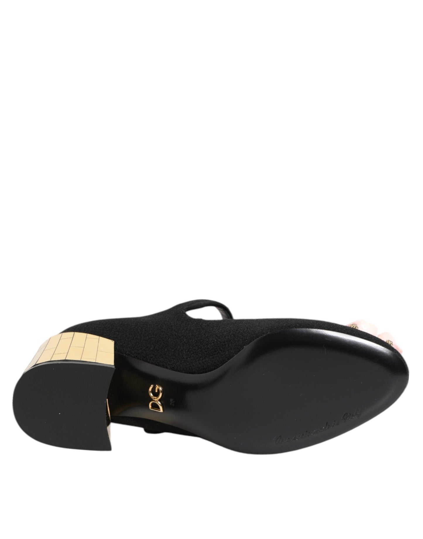 Dolce & Gabbana Mary Jane schoenen in het zwart, versierd met bloemen en kristallen.