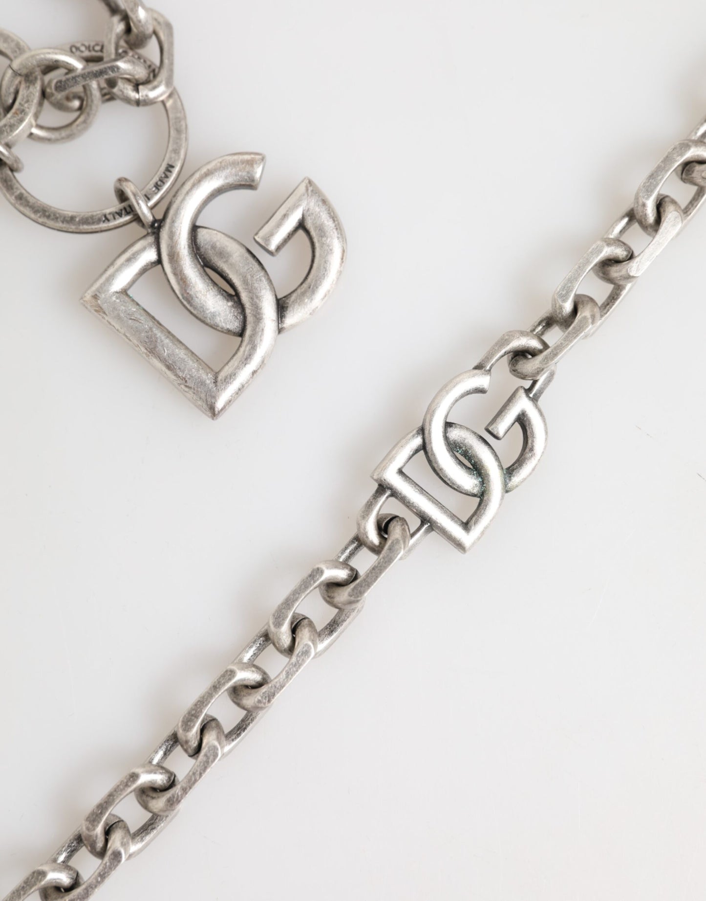 Dolce & Gabbana herenketting met DG-logo en zilverkleurige messing details