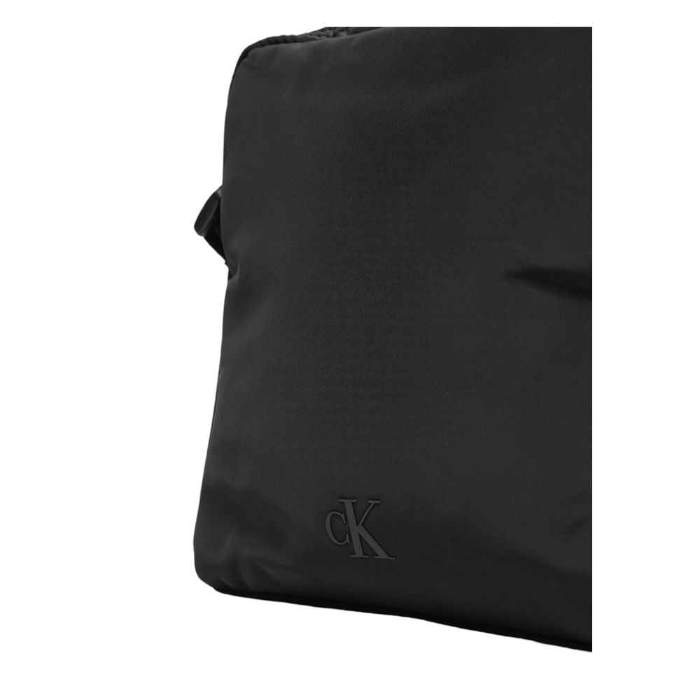 Calvin Klein Zwarte Messenger Tas Gemaakt van Gerecycled Polyester