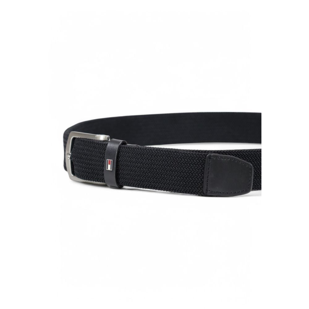 Tommy Hilfiger riem van gerecycled polyester in zwart.