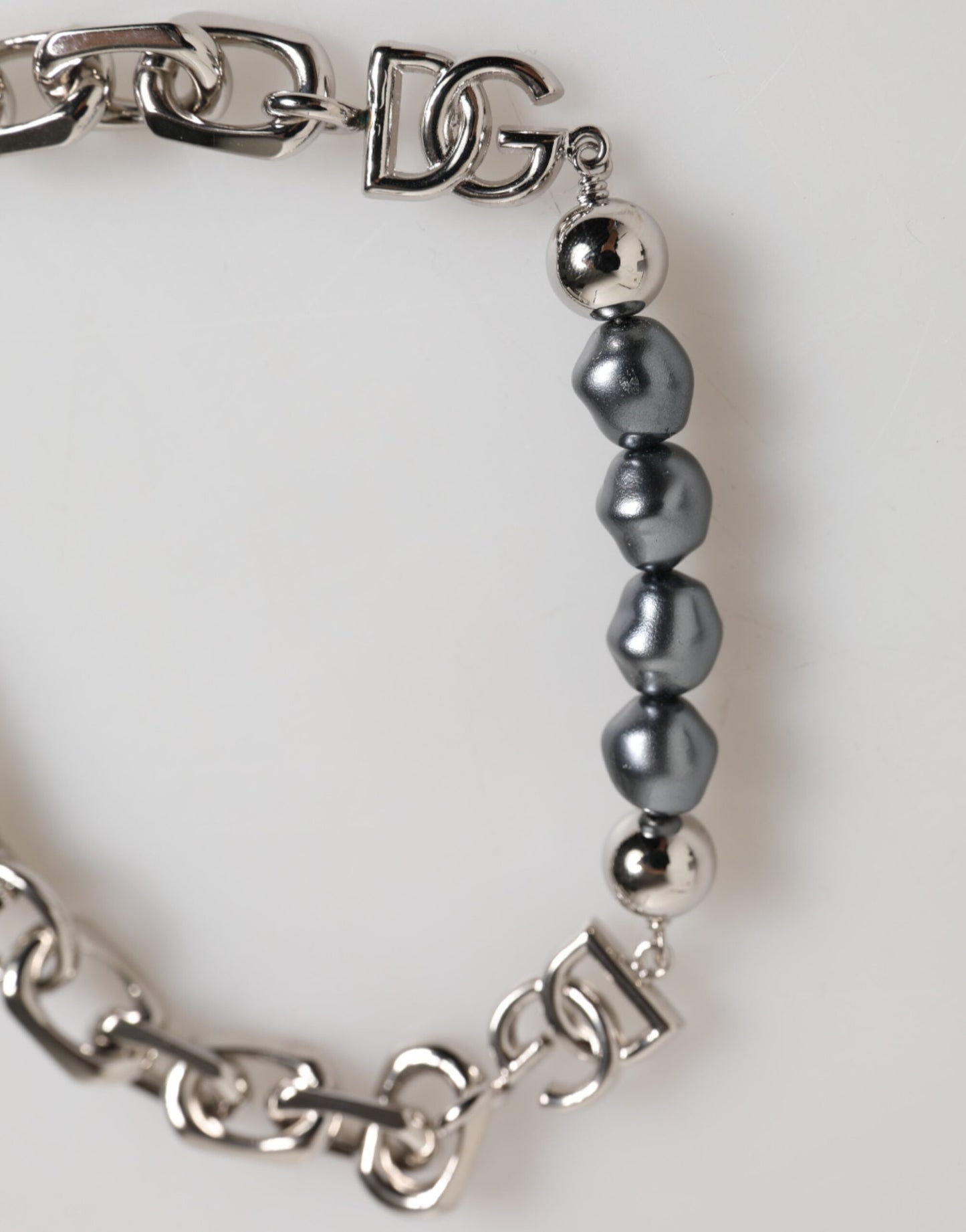 Dolce & Gabbana Zilveren Ketting Karabijnsluiting Logo Grijze Parels Armband
