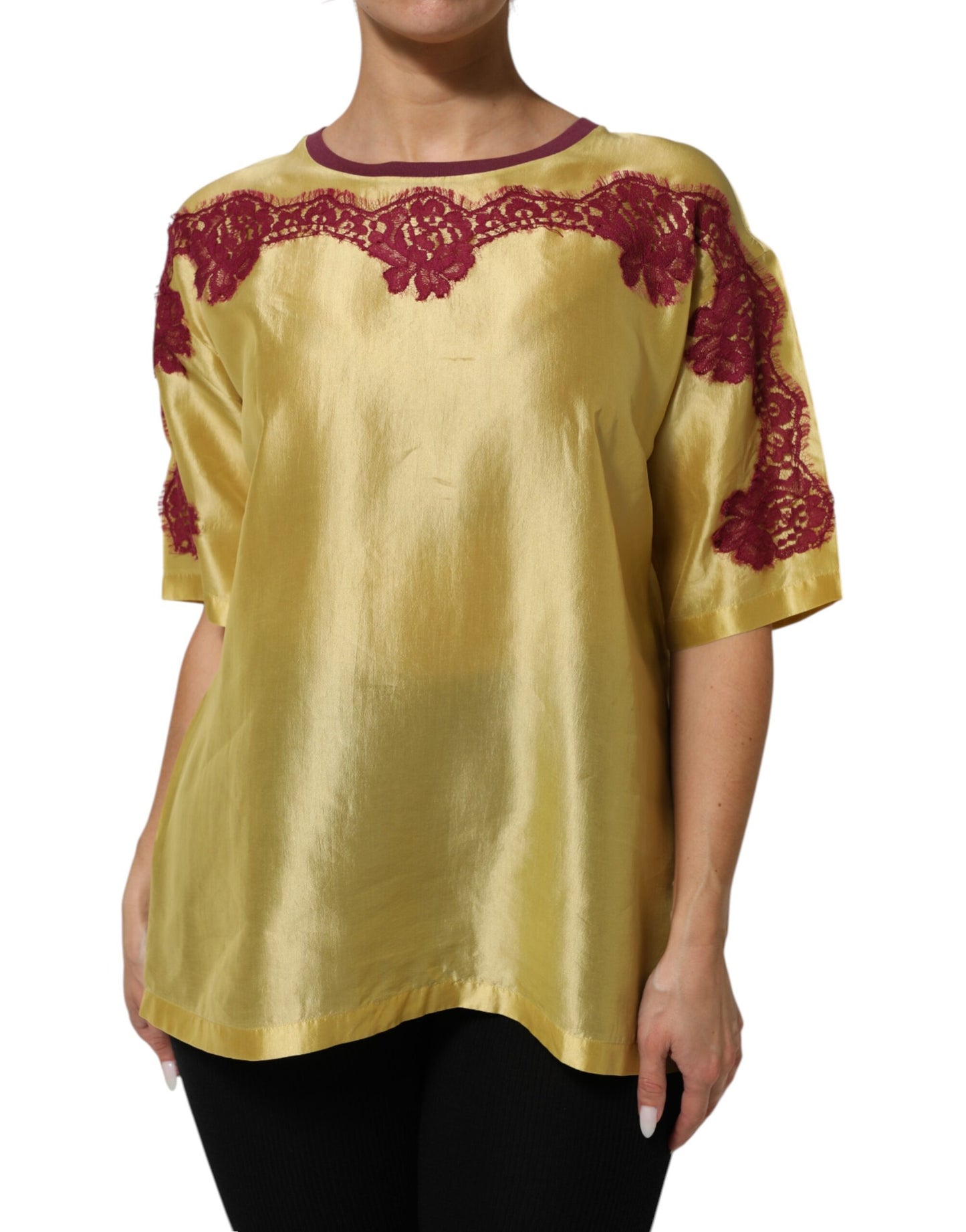Top en satin de soie jaune à manches courtes, brodé de dentelle florale de Dolce & Gabbana
