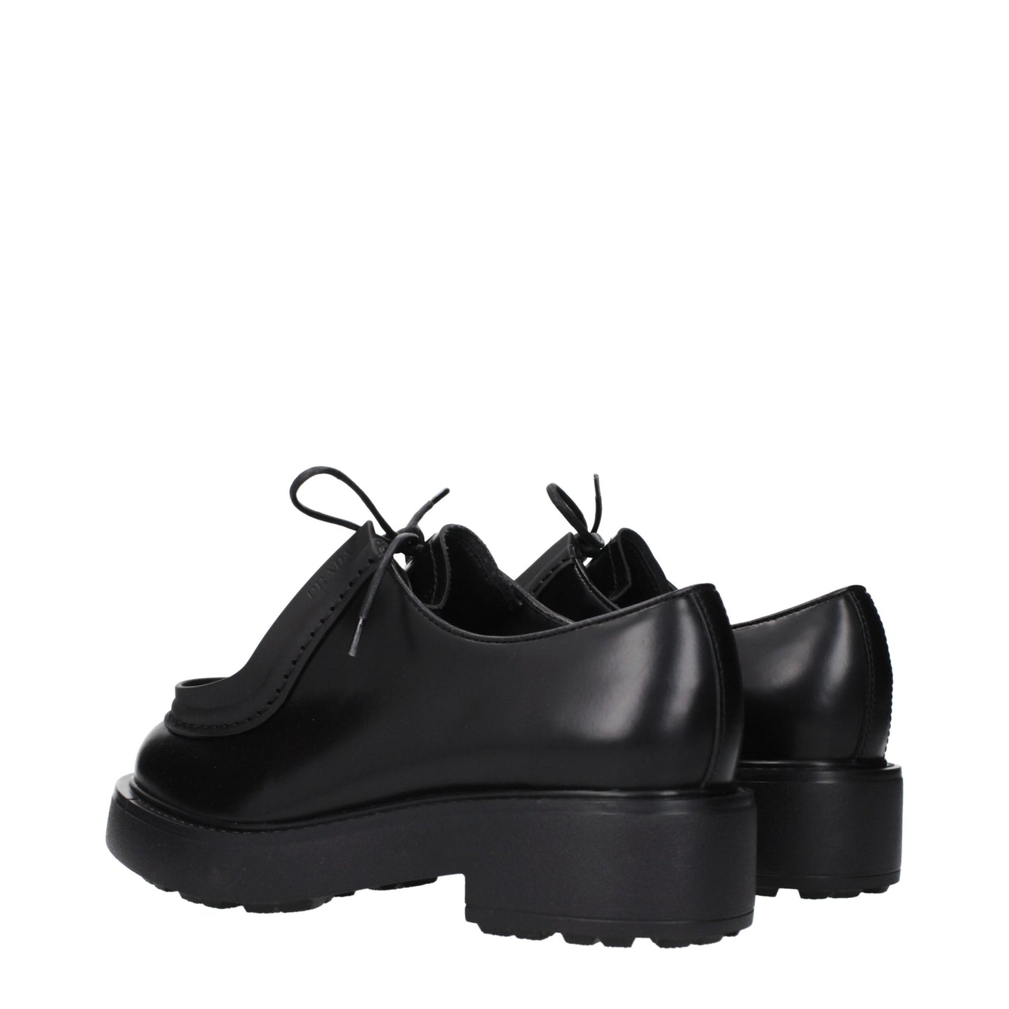 Prada, souliers Oxford et mocassins en cuir noir