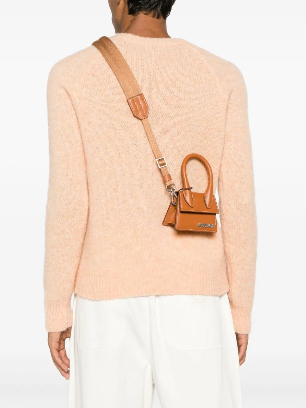 Jacquemus Le Chiquito Homme Crossbody Tas in Lichtbruin