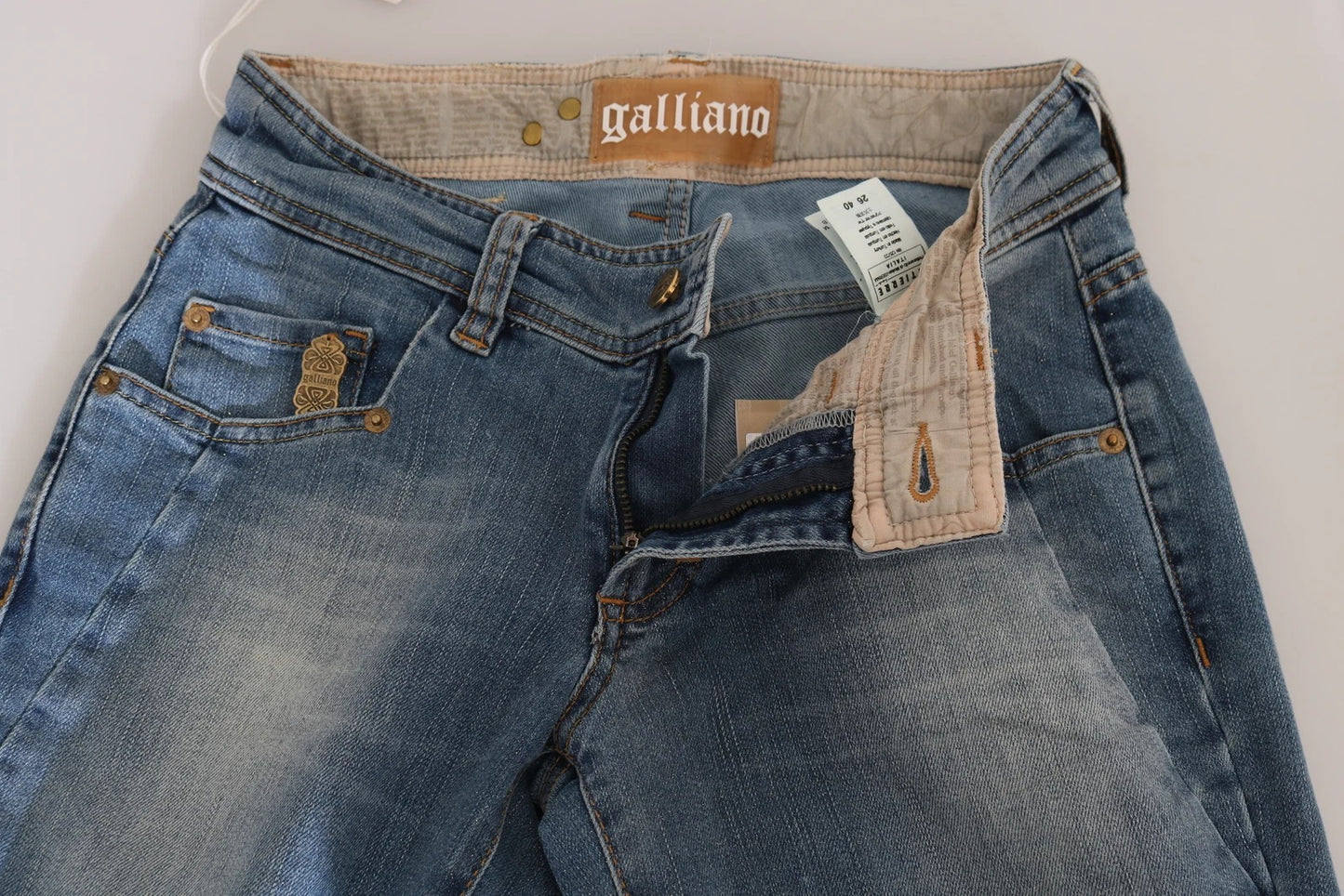 Pantalon en jean décontracté slim taille mi-hauteur, bleu délavé, John Galliano