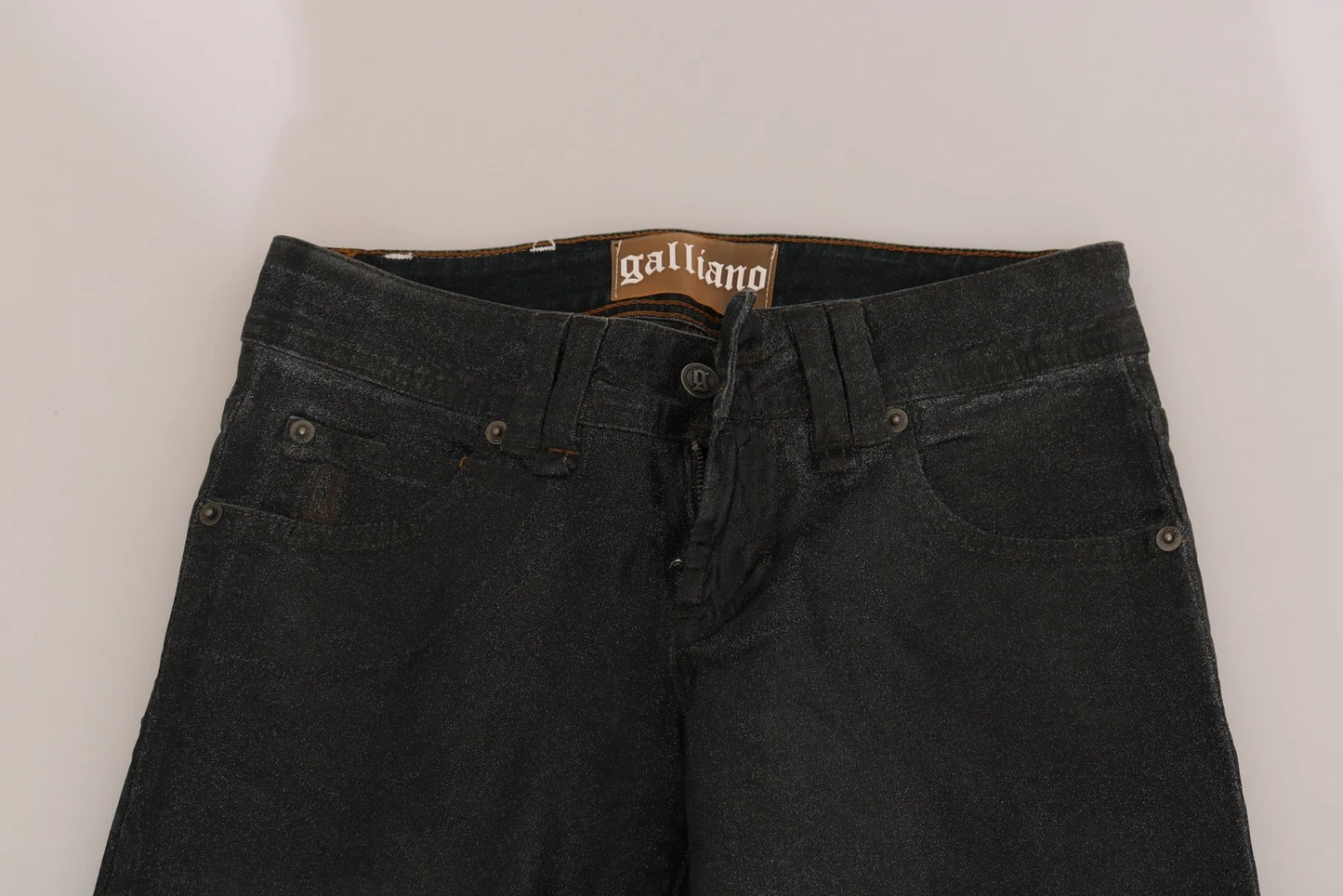 Pantalons en jean John Galliano, taille basse, coupe droite, noir, effet délavé.