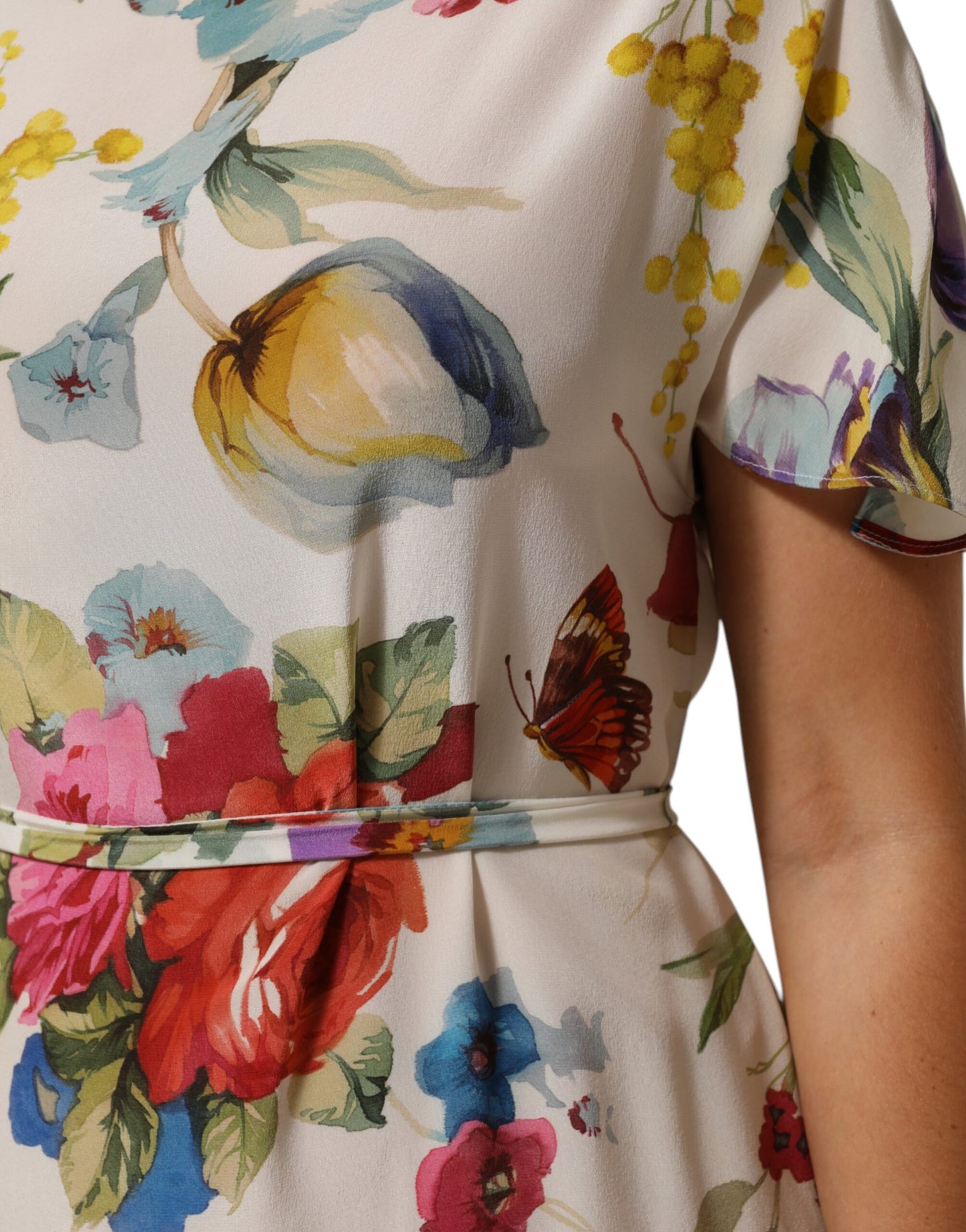 Dolce & Gabbana witte zijden jurk met bloemenprint, lang model, met aansluitende pasvorm.