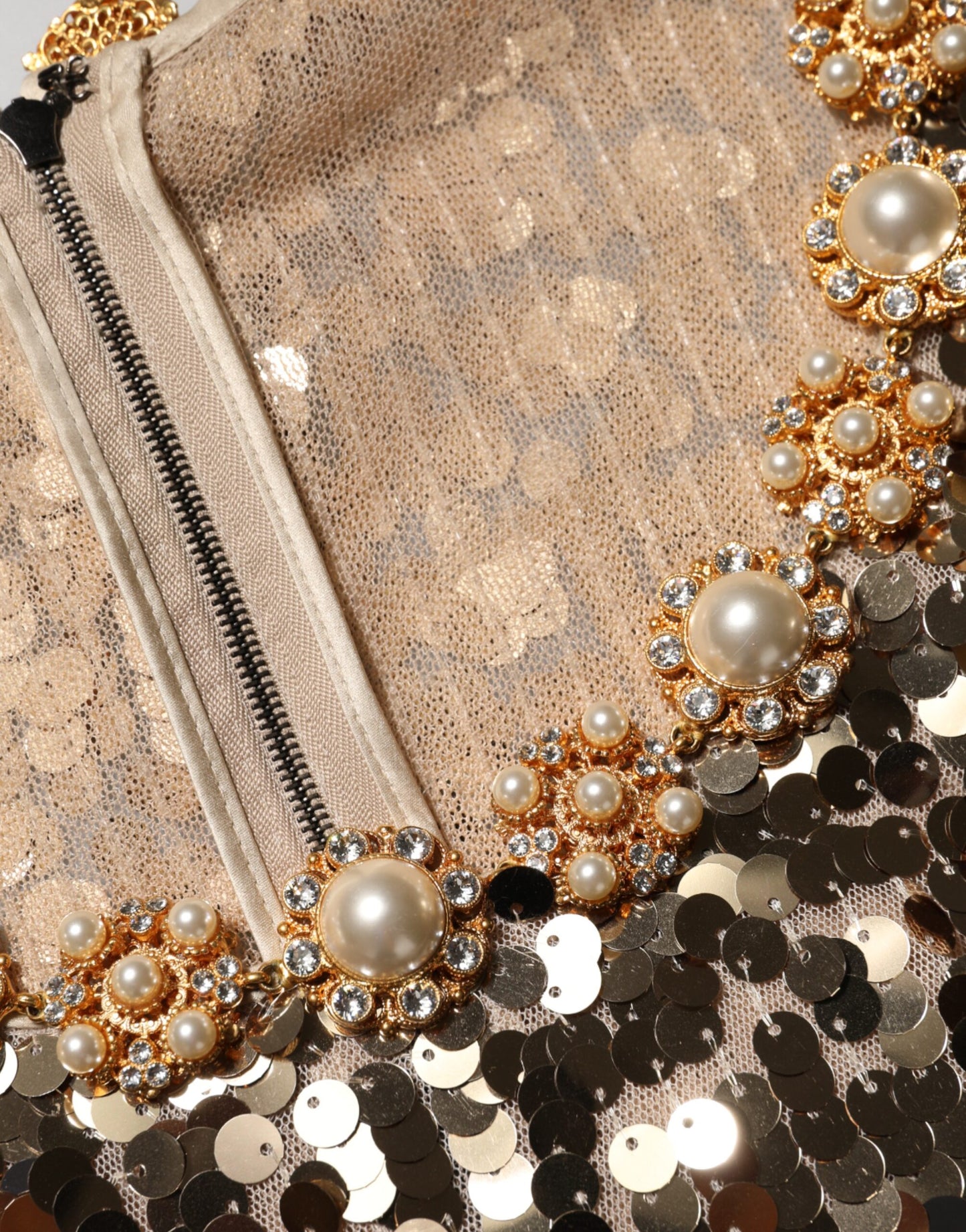 Dolce & Gabbana gouden, met pailletten versierde nylon A-lijn mini-jurk