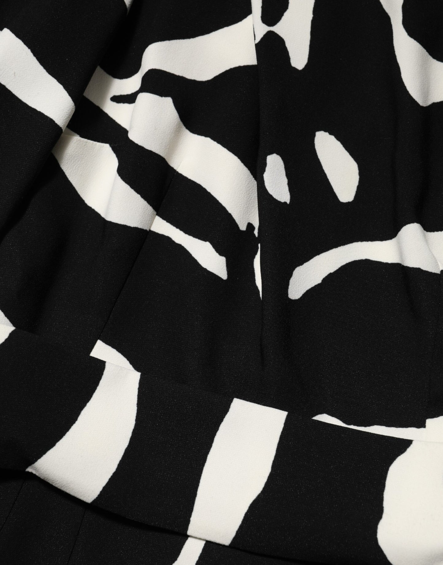 Dolce & Gabbana zwarte en witte minirok met hoge split en één schouderband