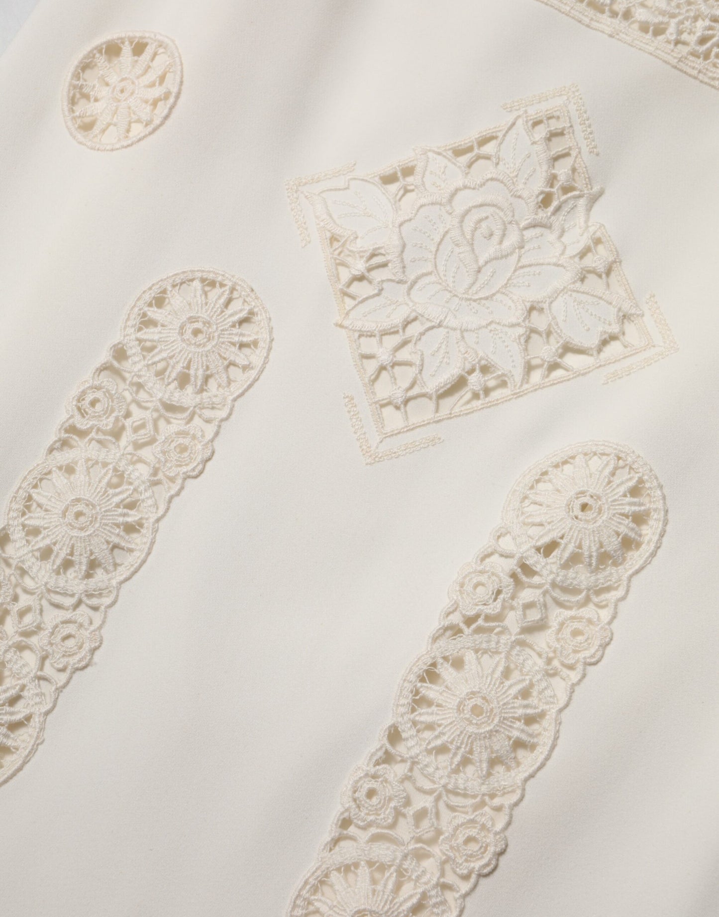 Dolce & Gabbana Witte, bloemrijke kant, mouwloze midi-jurk