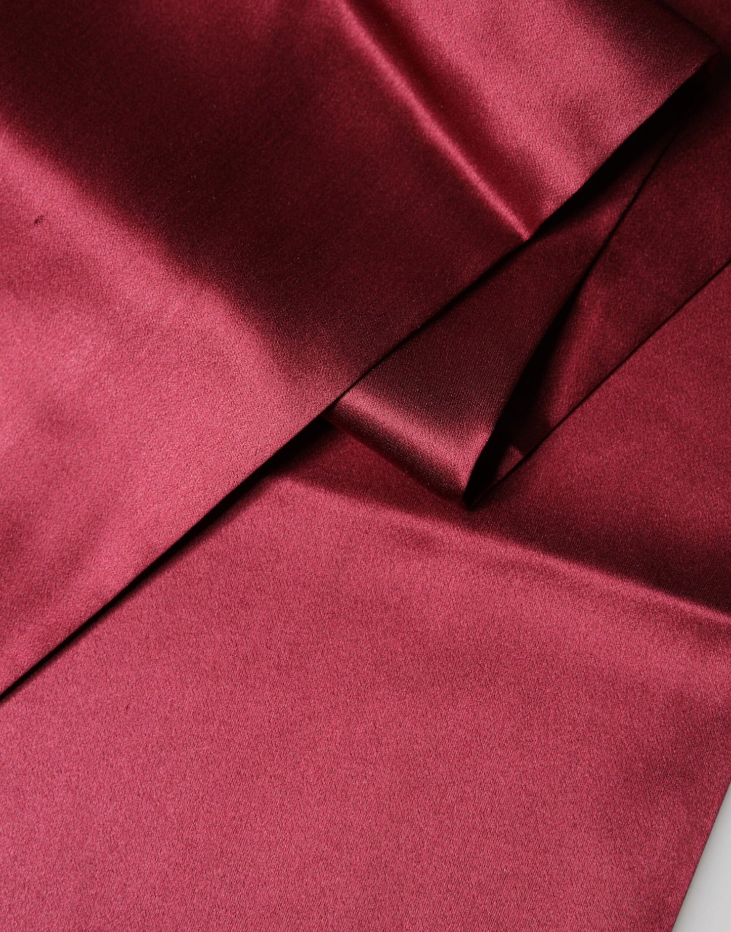 Foulard Dolce & Gabbana rouge en satin de soie à franges