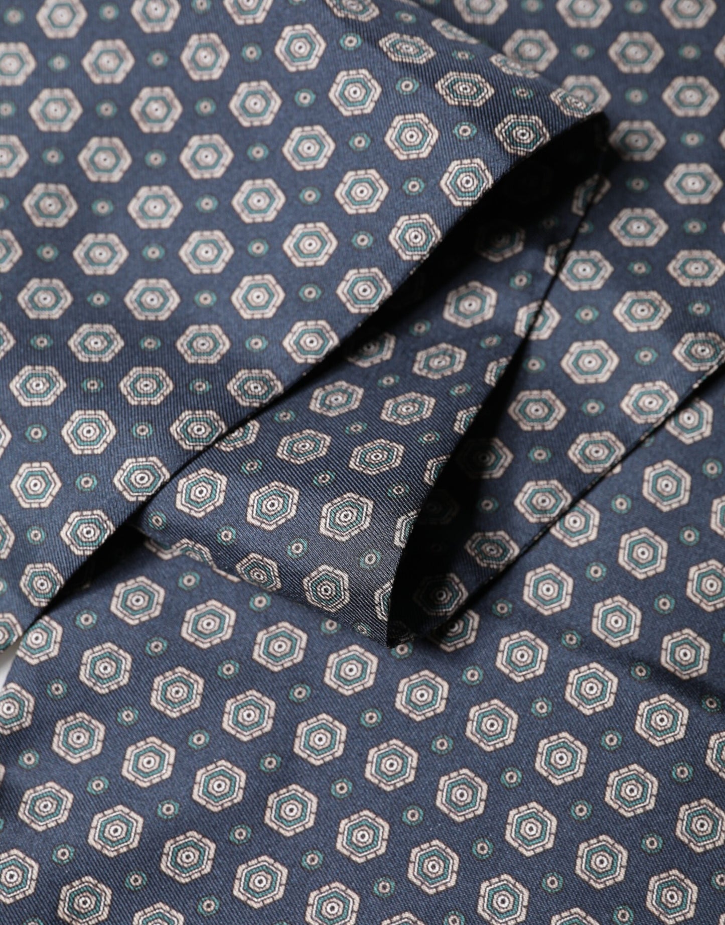 Foulard Dolce & Gabbana en soie bleue à motifs et franges, 138 cm x 15,5 cm