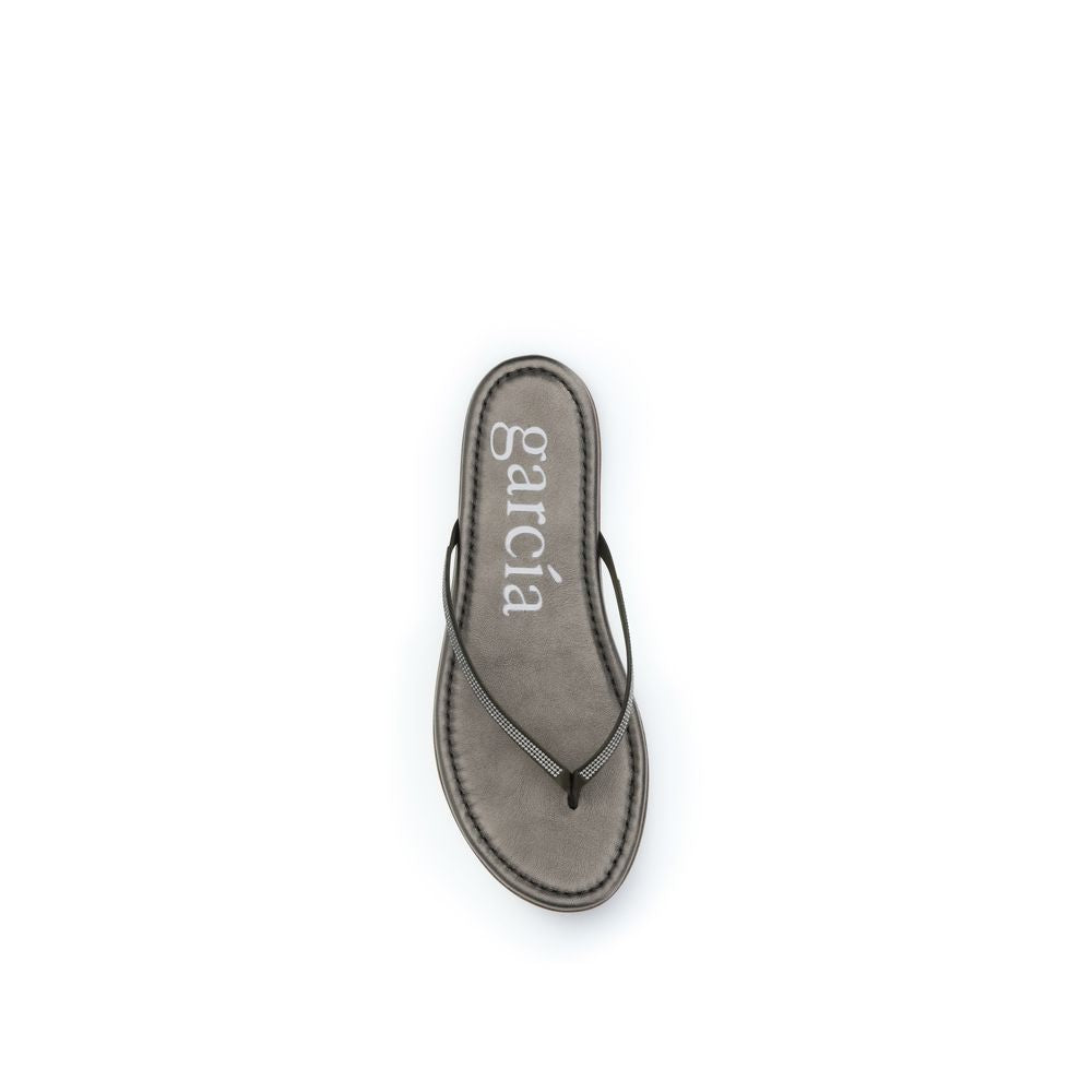 Pedro García Green Crystals Flat Sandals - Élégance et Confort