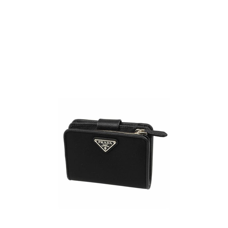 Prada Black Nylon Wallet - Élégance et Fonctionnalité