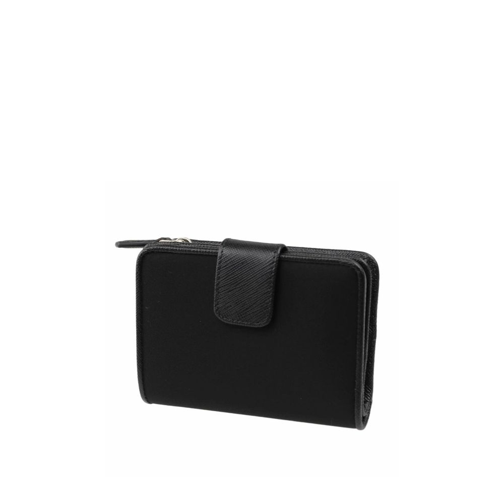 Prada Black Nylon Wallet - Élégance et Fonctionnalité
