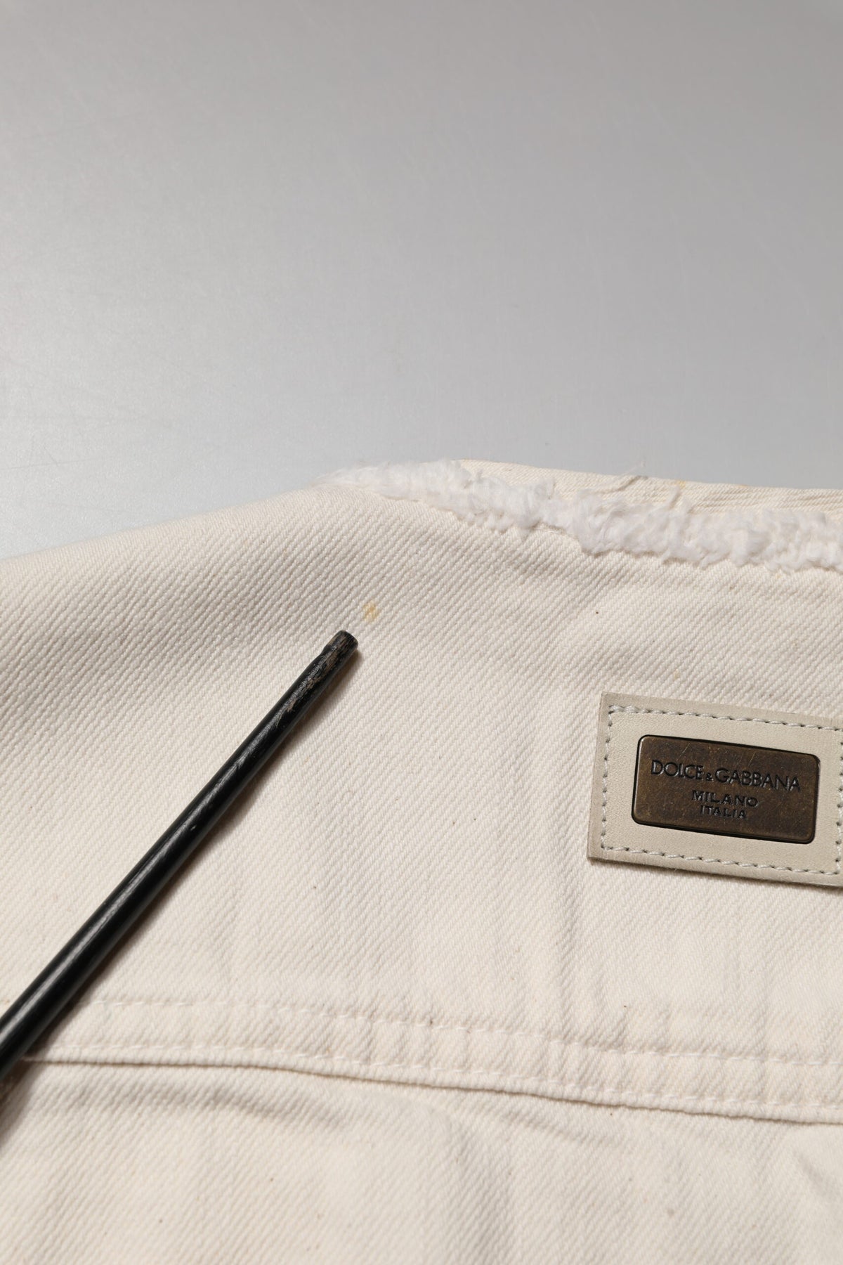 Veste blouson en denim Dolce &amp; Gabbana Off White Cotton à fermeture éclair intégrale pour homme