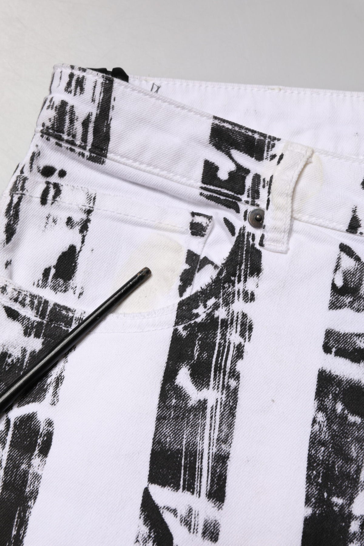 Gaelle Paris Black White Stripes Mid Waist Cropped Jeans