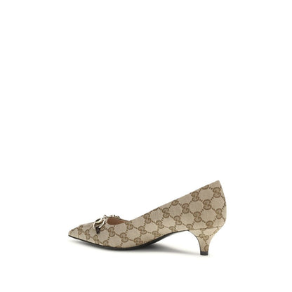 Escarpins Gucci beiges à talons moyens