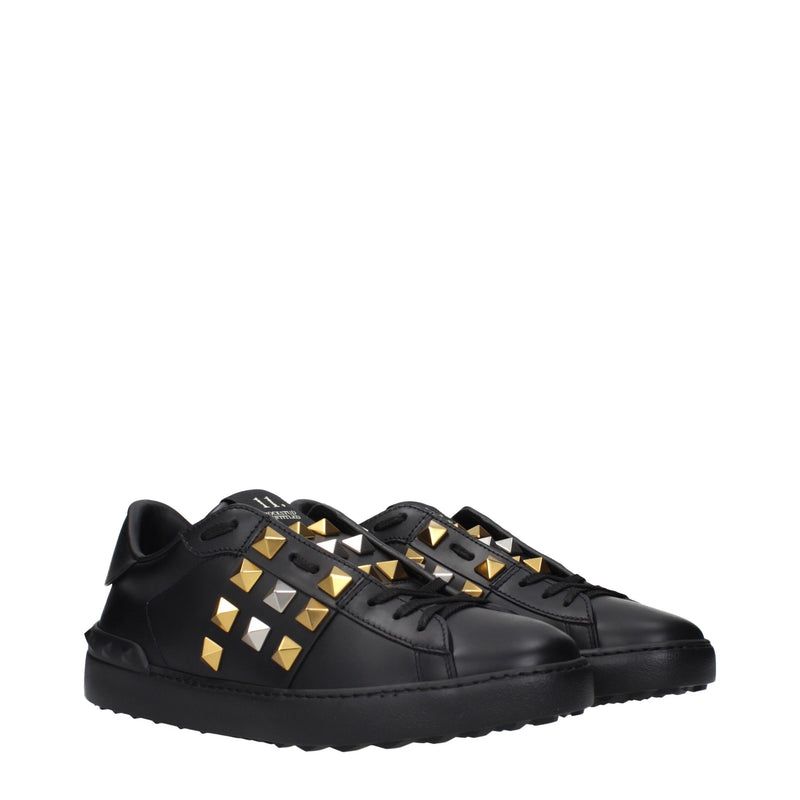 Valentino Garavani Sneakers en Cuir Noir avec Studs