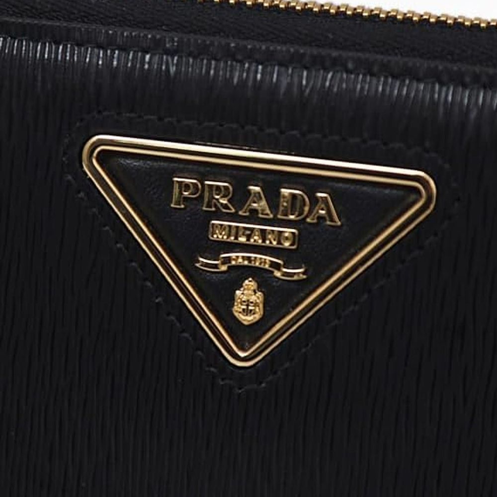 Prada Black Calfskin Wallet - Elegant Women's Accessory