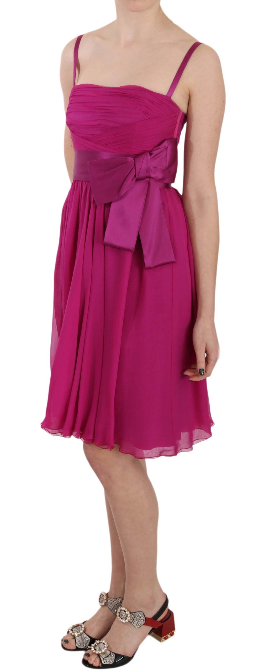 Robe sans manches en soie fuchsia rose avec nœud de Dolce &amp; Gabbana