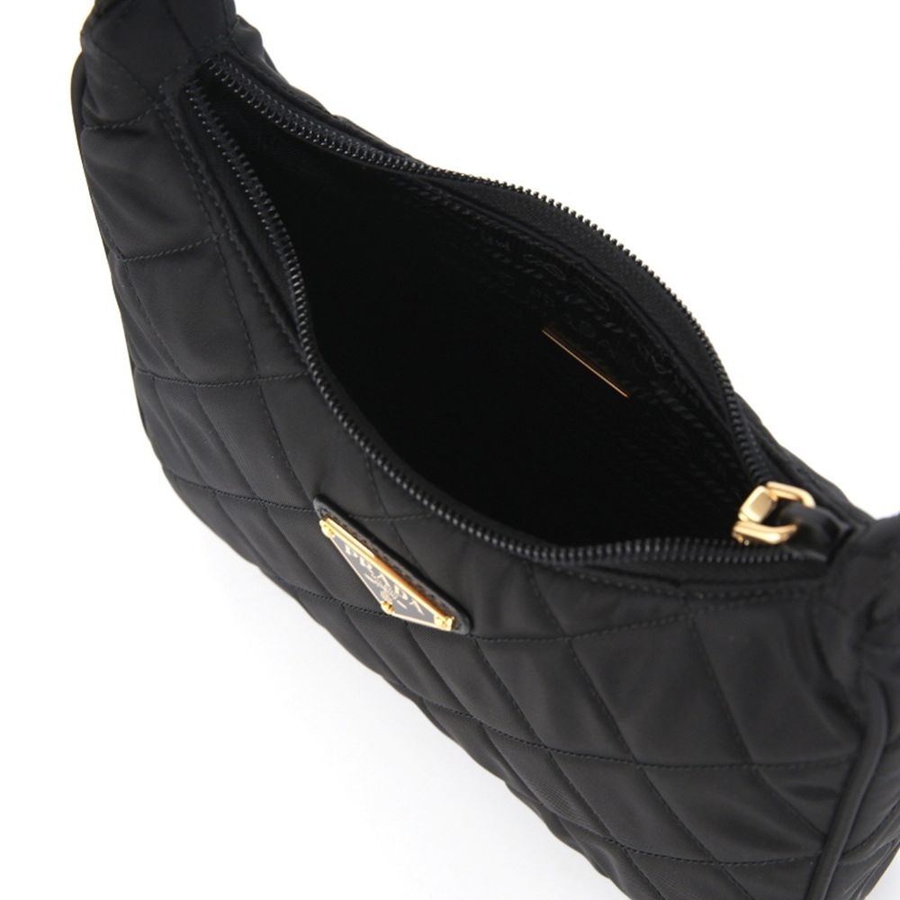 Prada Black Nylon Shoulder Bag - Élégance et Fonctionnalité