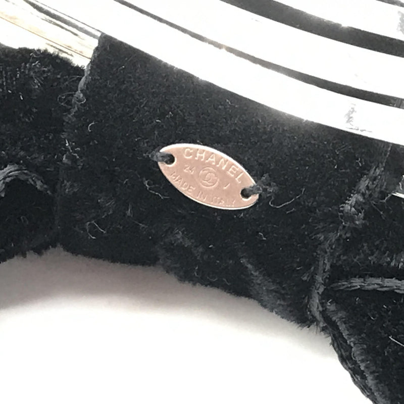 Chanel Black Velvet Bow Hair Accessory - Timeless Elegance