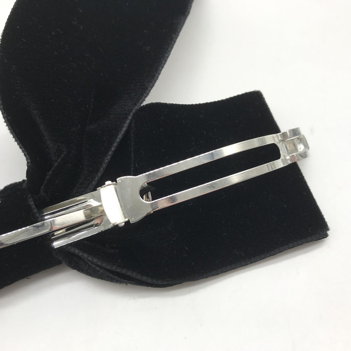 Chanel Black Velvet Bow Hair Accessory - Timeless Elegance