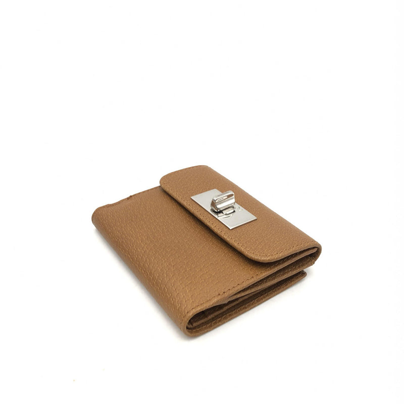 Gucci Brown Leather Wallet - Timeless Elegance and Craftsmanship