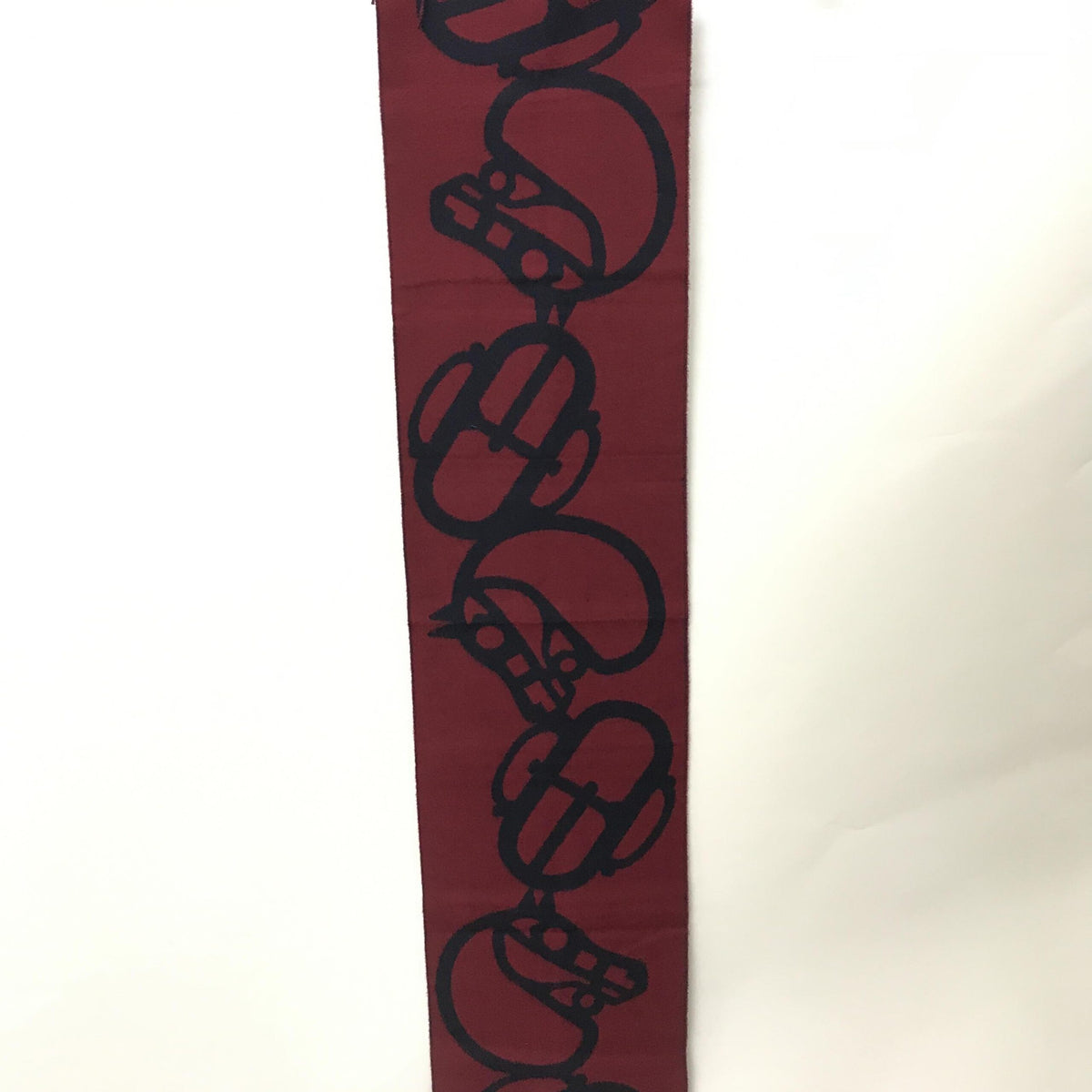 Hermès Cashmere Muffler in Burgundy - Elegant Luxury Accessory