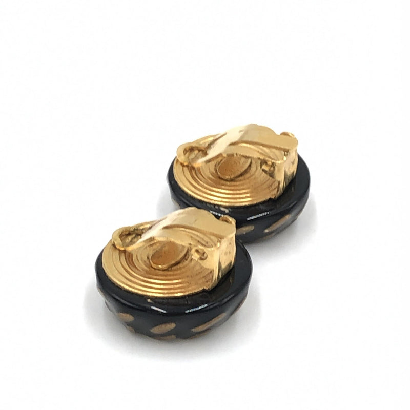 Chanel CC Button Clip-On Earrings - Élégance Intemporelle