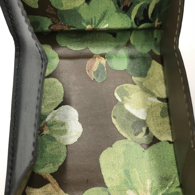Gucci Compact Leather Wallet - Timeless Elegance in Black
