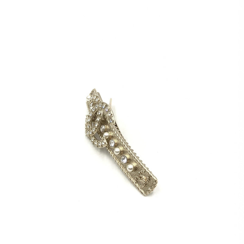 Chanel Crystal Pearl CC Hair Clip - Élégance Intemporelle