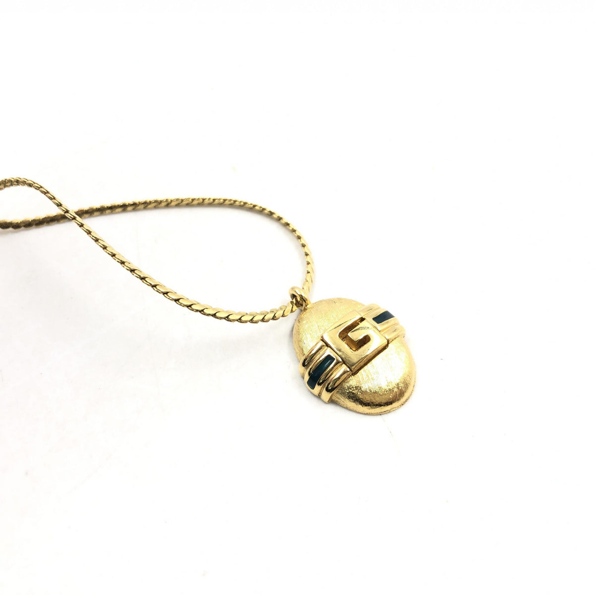 Givenchy Gold Pendant Necklace - Élégance Intemporelle