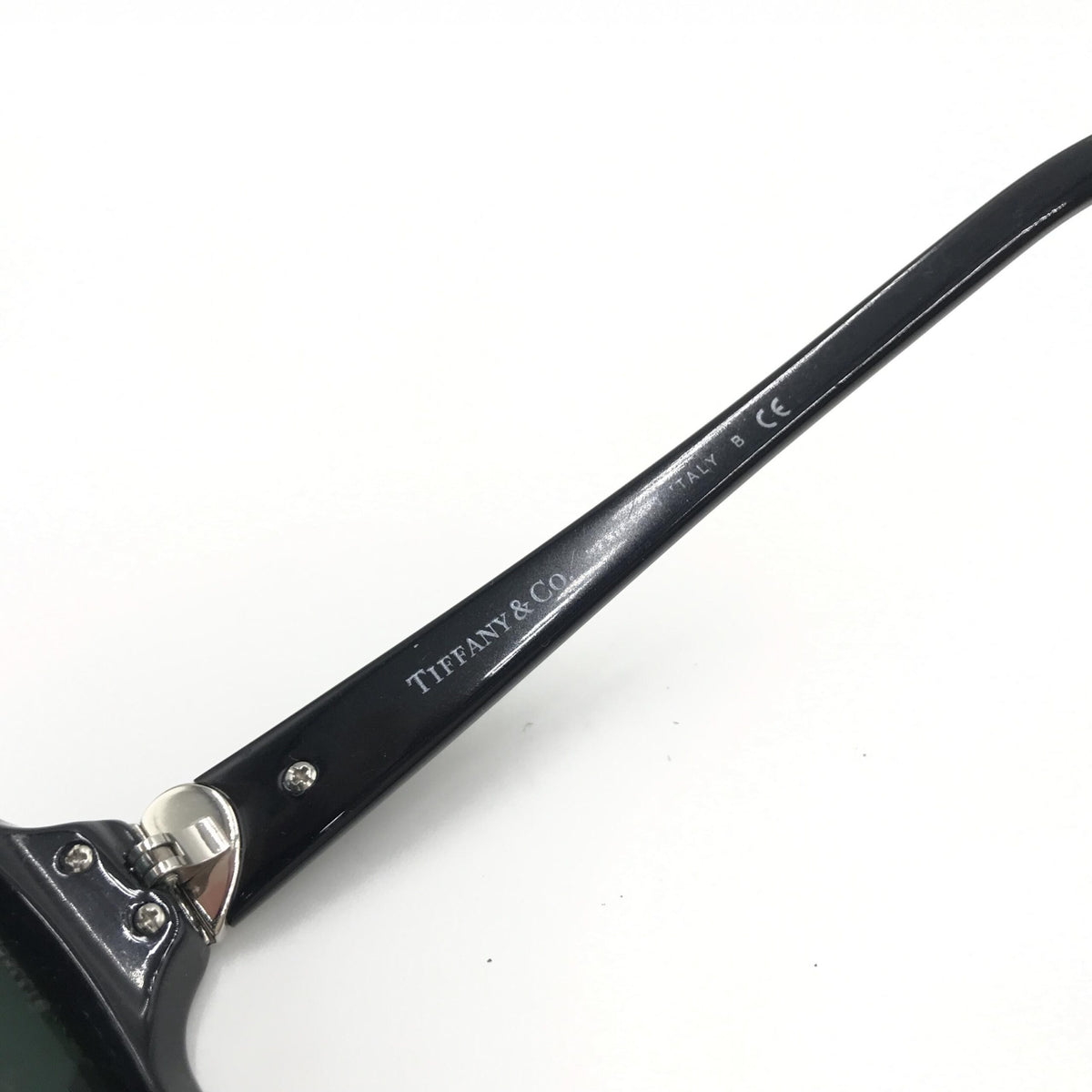 Tiffany & Co. Sunglasses - Élégance Noire en Plastique