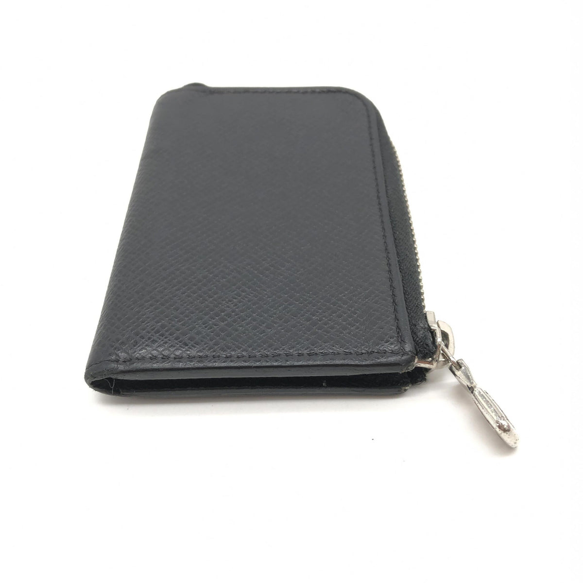 Louis Vuitton Taiga Zippy Coin Purse in Black - A Timeless Accessory