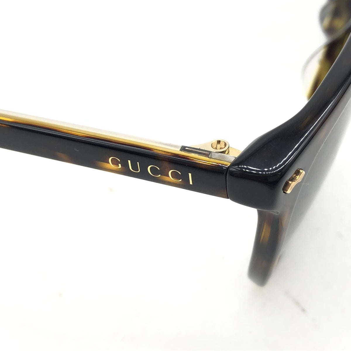 Gucci Tortoise Square Frame Sunglasses - A Timeless Accessory